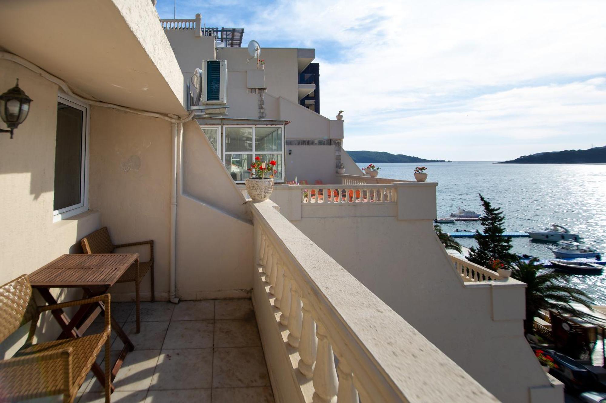 New Hotel Kuc By Marvel Budva Exterior photo